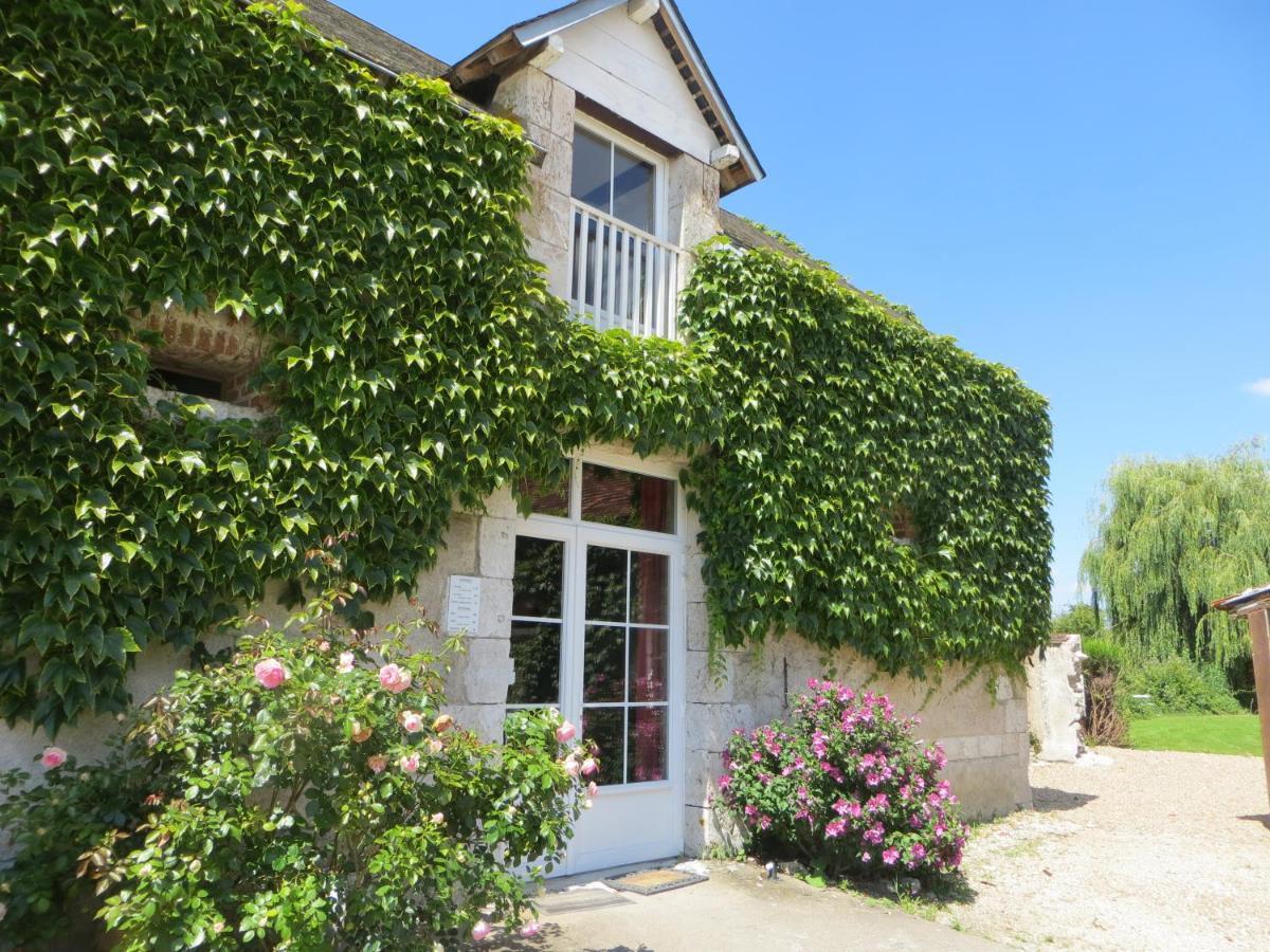 La Ferme De L'Isle Et Sa Roulotte Bed and Breakfast Avaray Buitenkant foto