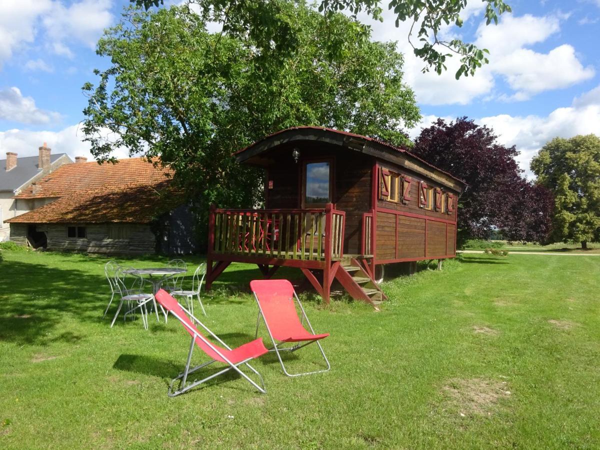 La Ferme De L'Isle Et Sa Roulotte Bed and Breakfast Avaray Buitenkant foto